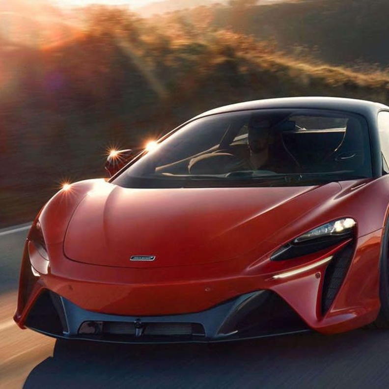 مكلارين تكشف عن سياراتها الجديدة الهجينة أرتورا 2022 صوره من تويتر