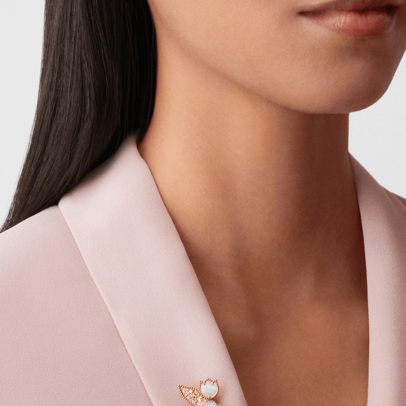 موديلات اقراط stud جذابة لموسم العودة للعمل