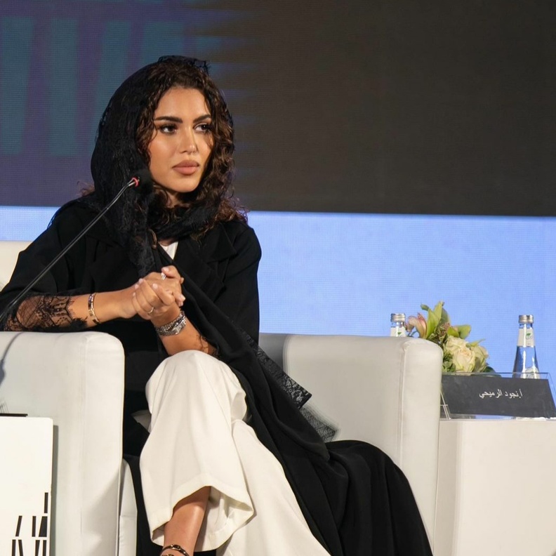 نجود الرميحي ولقاء ثقافي أنيق عن تسويق الأزياء - الصورة  من حساب نجود الرميحي على الانستجرام