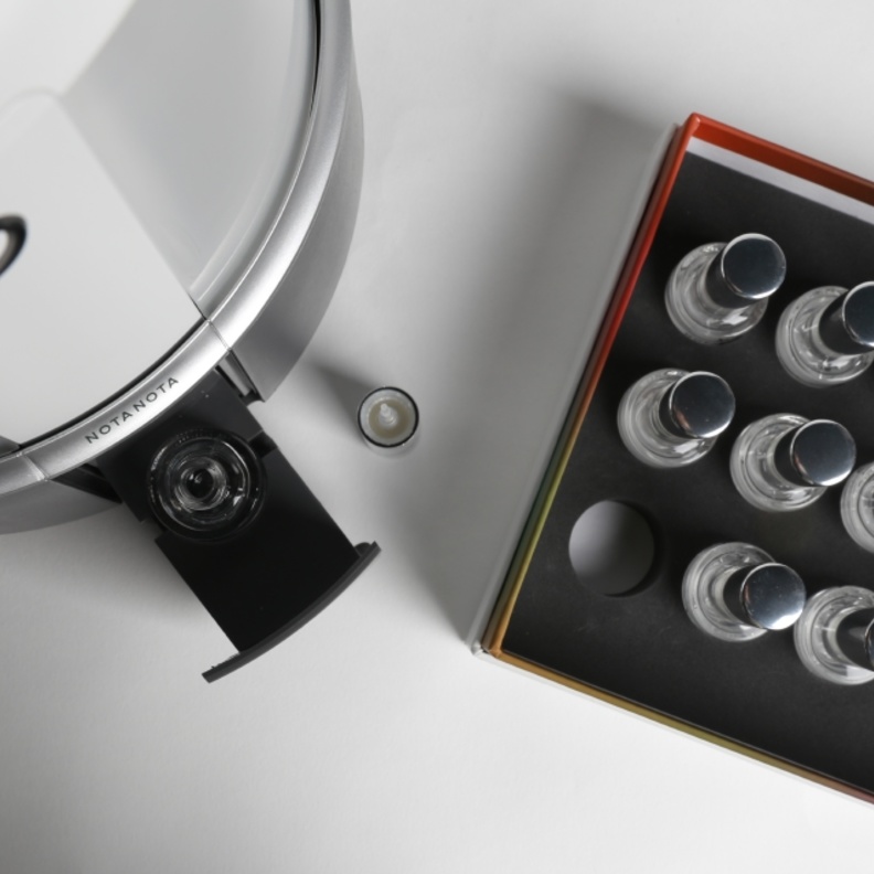 نوتا نوتا المنتج المناسب لتكوين عطرك الخاص بنفسك