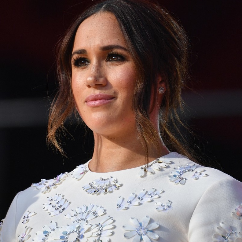 لهذا السبب.. نائب بالكونغرس يطالب العائلة المالكة البريطانية بتجريد ميغان ماركل من لقبها الملكي