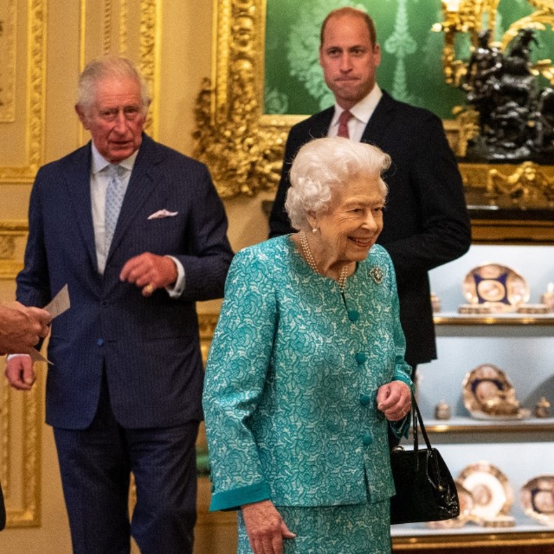 بسبب حالتها الصحية.. الملكة إليزابيث الثانية تلغي رحلتها إلى أيرلندا الشمالية 