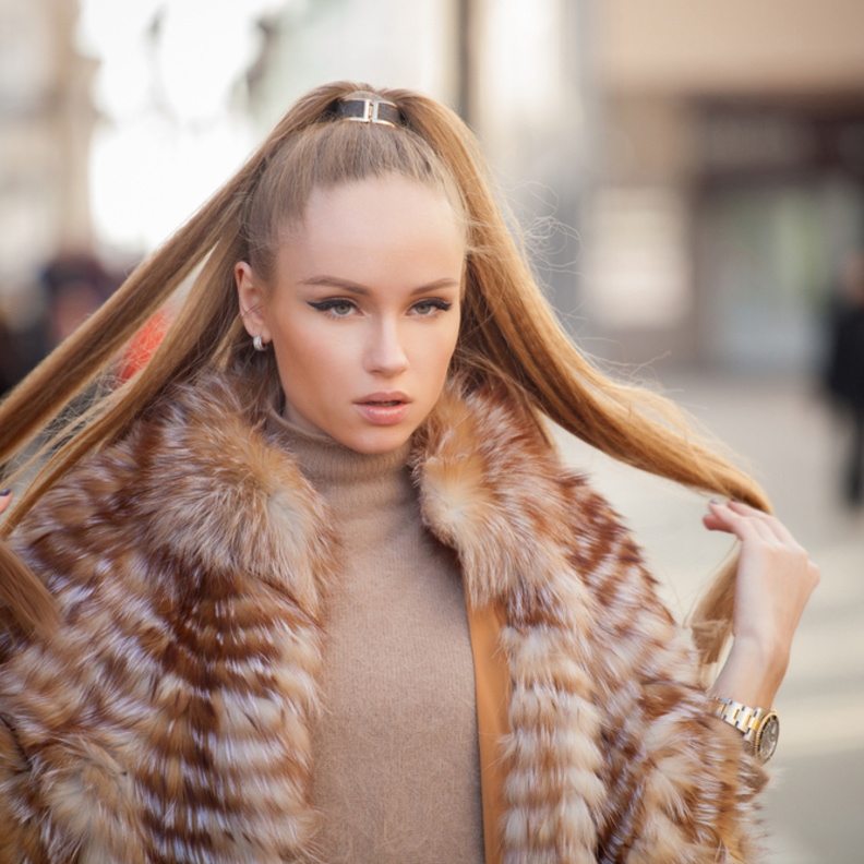 طريقة عمل تسريحات شعر أنيقة تناسب فصل الخريف