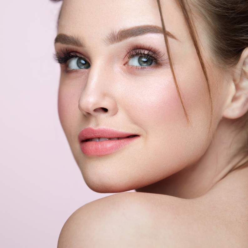 أفضل 3 خلطات طبيعية للحصول على خدود متوردة