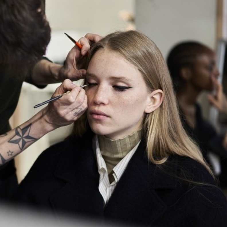 أبرزي جمال عينيك مع هذه المستحضرات