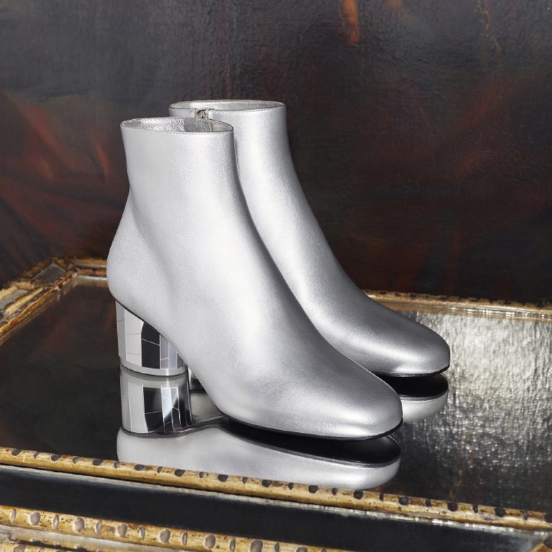 دار Salvatore Ferragamo تطلق  تشكيلة موسم الأعياد الجديدة لعام 2021