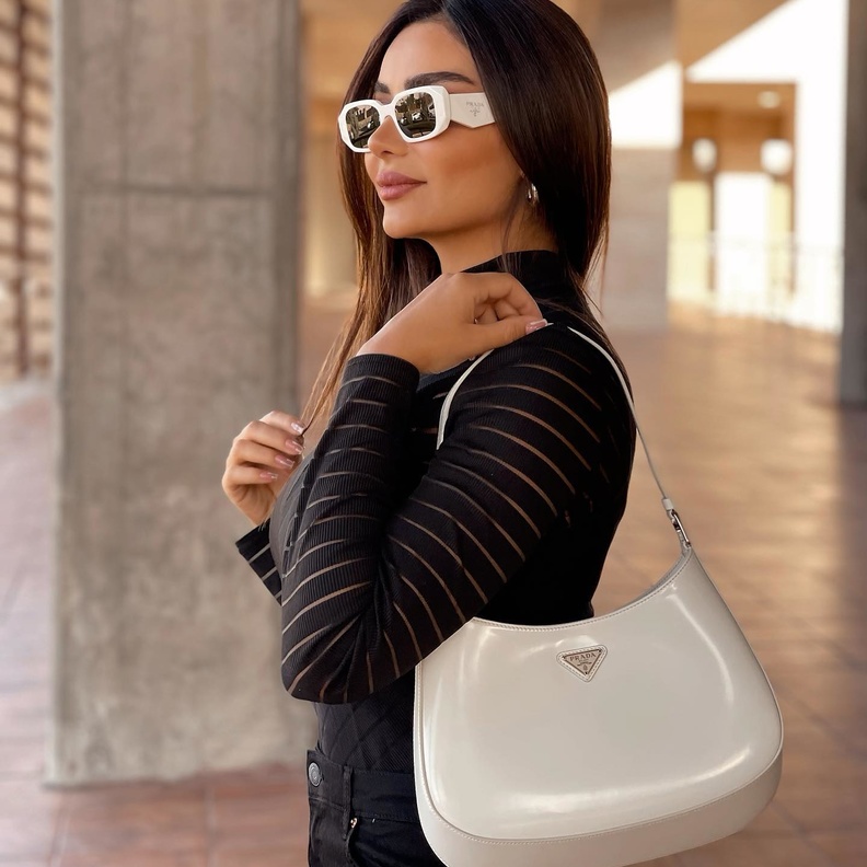 موديلات حقائب يد باللون الأبيض مستوحاة من اطلالات النجمات