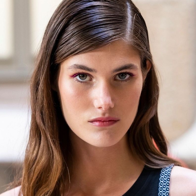 أفضل المستحضرات للحصول على بشرة خالية من الجفاف في خريف 2021