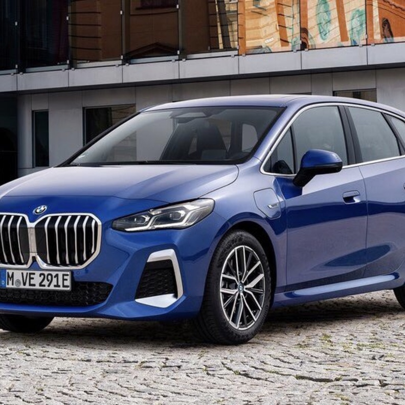 Active Tourer أكثر سيارات بي إم دبليو العائلية تميزا