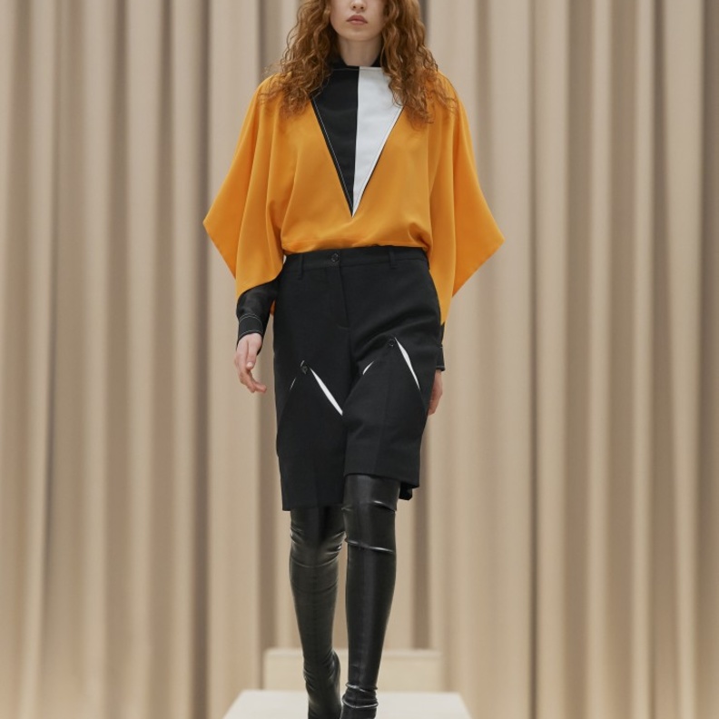 أفكار لاعتماد وتنسيق الشورت في الاطلالات الخريفية