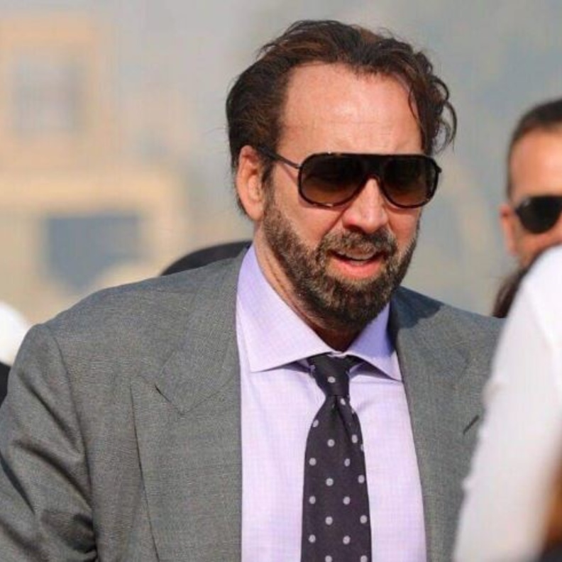 مشاهير غيروا أسمائهم