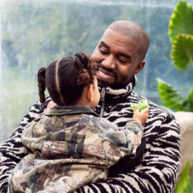 رسميًا.. تغيير اسم كاني ويست بحكم قضائي إلى "Ye"