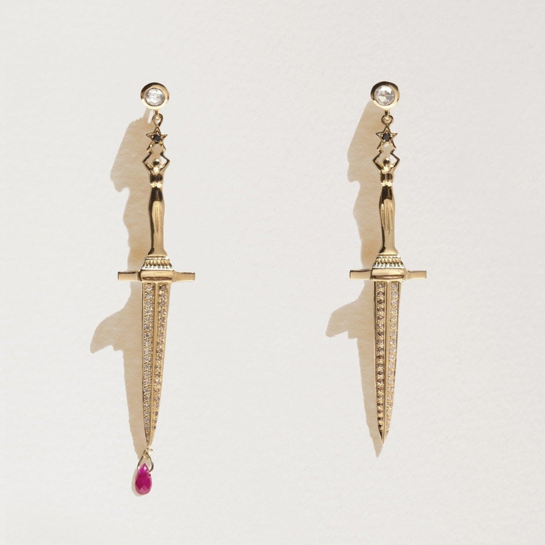 أقراط من باميلا لوف Pamela Love