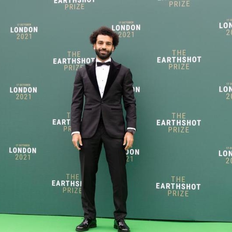 محمد صلاح يجمع بين البساطة والأناقة في ستايل واحد