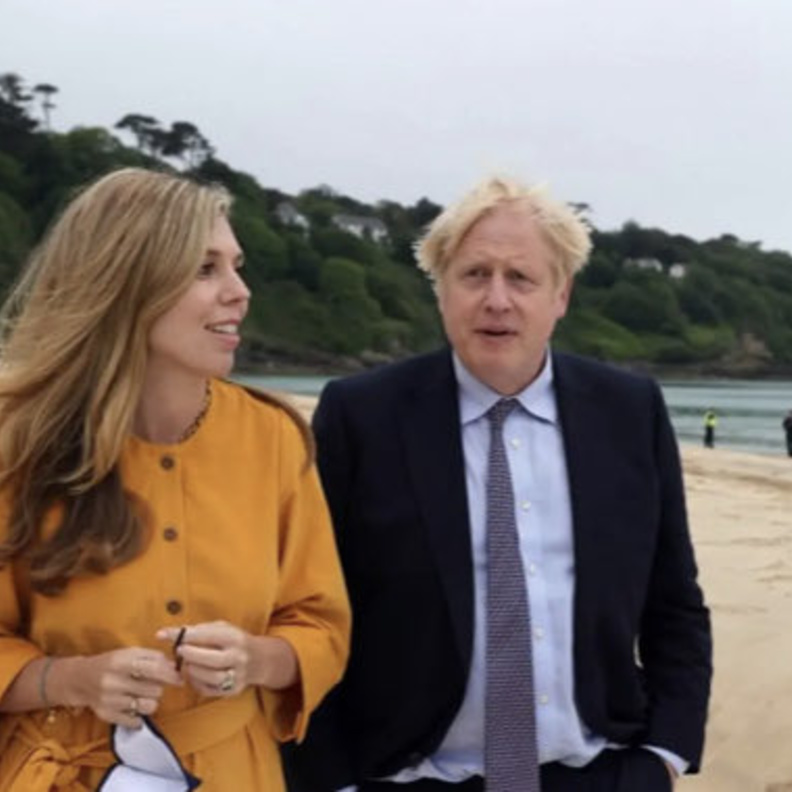  رئيس وزراء بريطانيا وزوجته