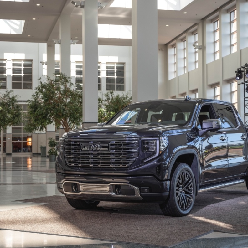 GMC  تكشف عن النسخة الجديد من سيارة Sierra 1500