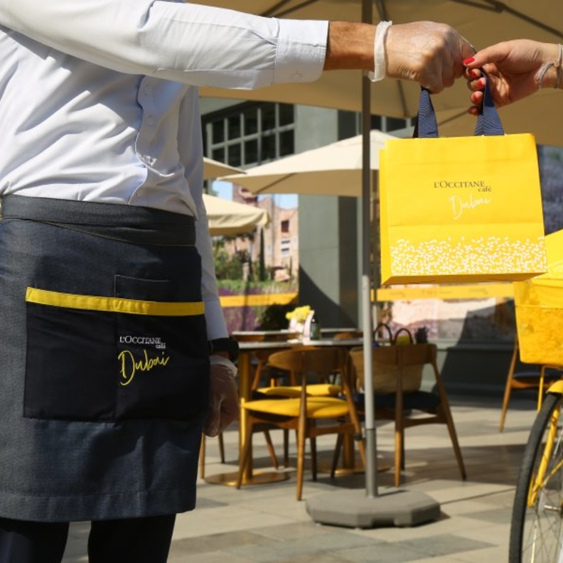 لوكسيتان كافيه تستقبلكم على ترّاسها الخارجي!