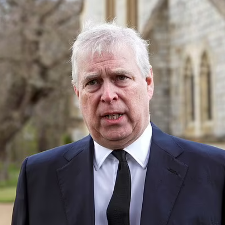 الأمير وليام يرى عمه الأمير أندرو مصدر تهديد للعائلة المالكة البريطانية