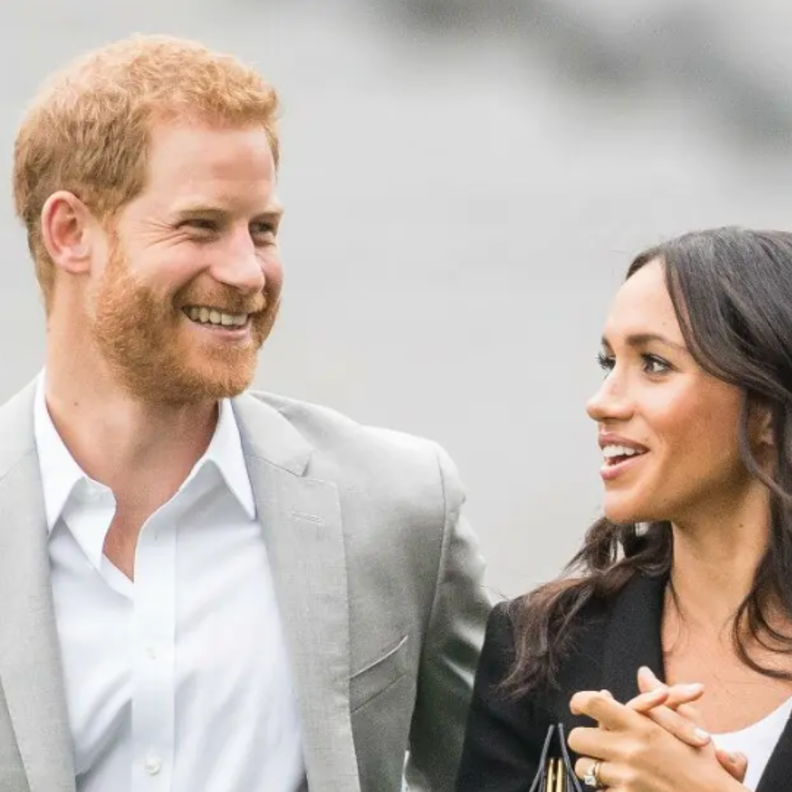 صديق مقرب لميغان يرسل هدية للأمير هاري مستوحاة من إطلالة للأميرة ديانامقرب لميغان يرسل هدية للأمير هاري مستوحاة من إطلالة للأميرة ديانا