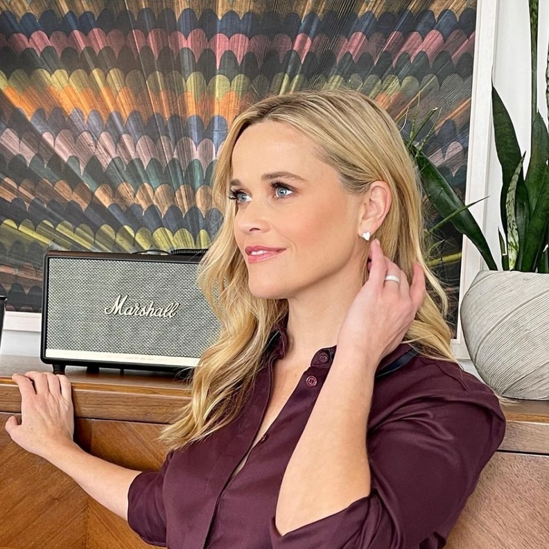 ريس ويذرسبون تستعيد ذكريات الطفولة بصورة على إنستجرام