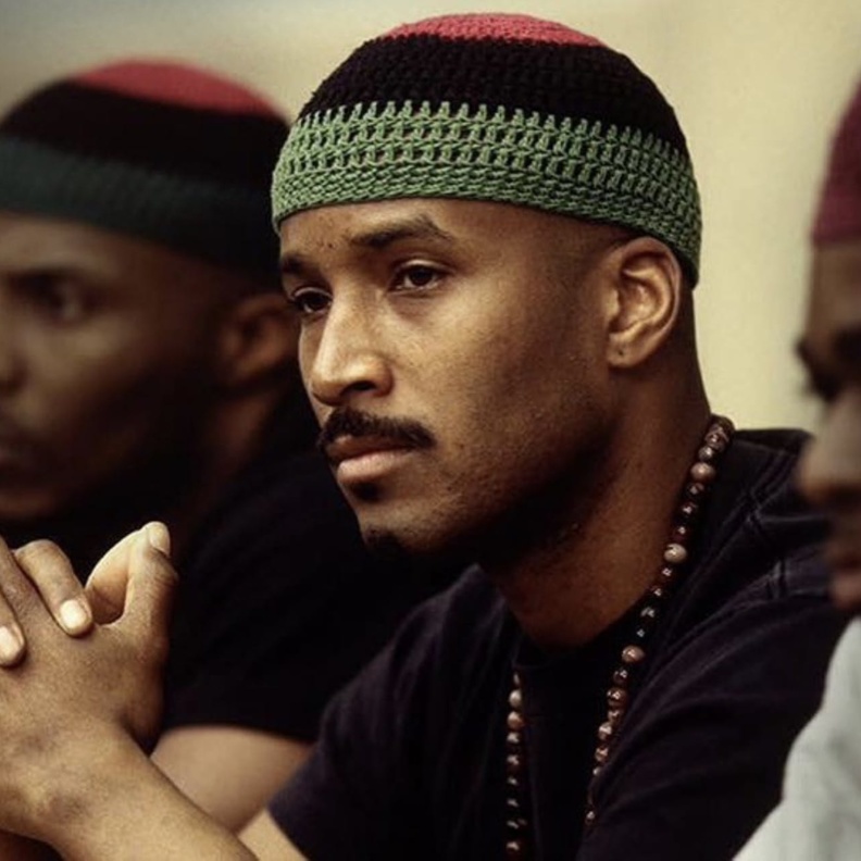 وفاة غرانفيل أدامز عن عمر يناهز 58 عامًا