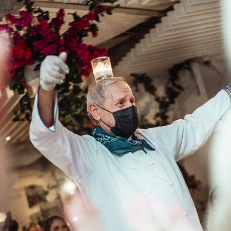 تعرّف الى فوتيوس، الطاهي المتميز وصاحب العروض الساحرة في أوبا