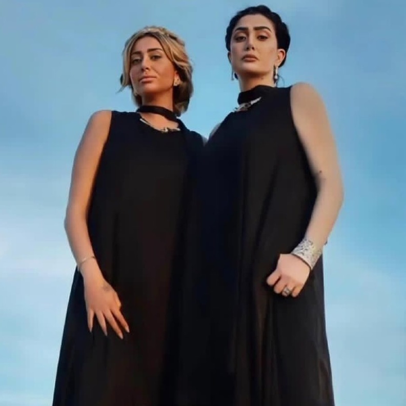 غادة عبد الرازق وابنتها 