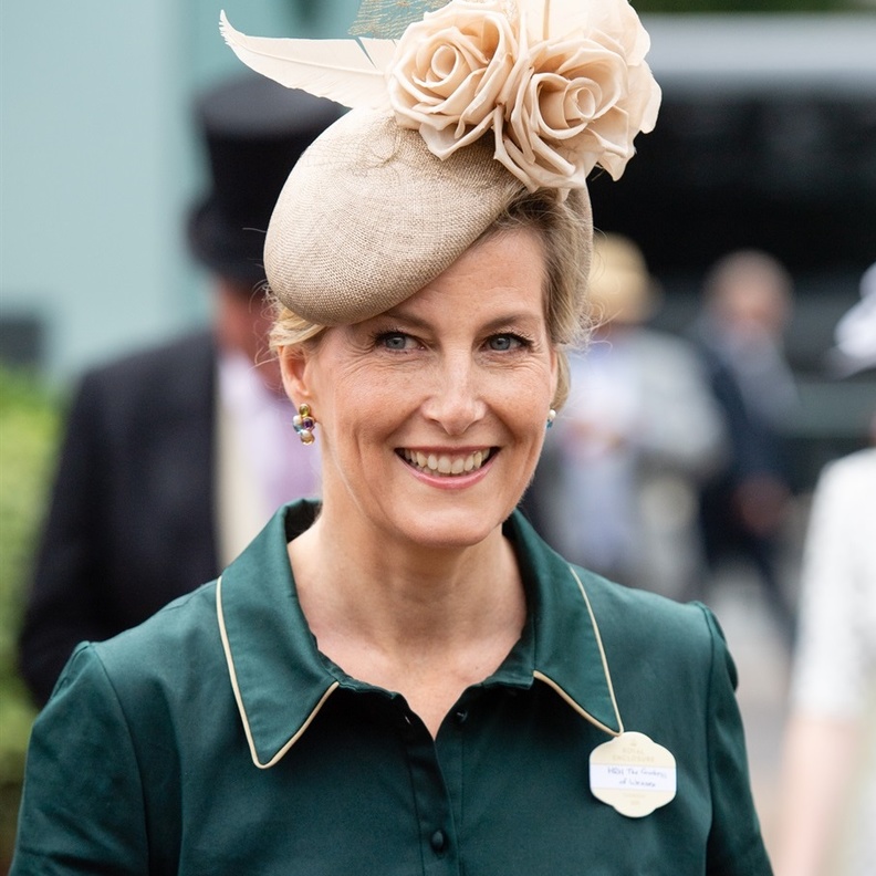 ما علاقة الأميرة ديانا بخاتم خطوبة الكونتيسة صوفي الماسي؟