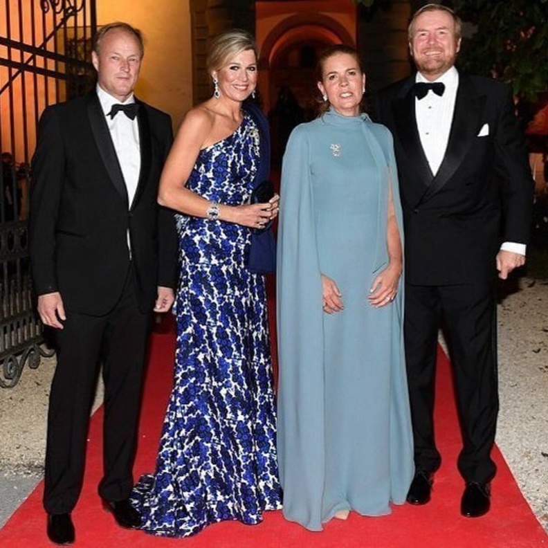 ملك وملكة هولندا يحضران حفل زفاف تاتيانا والدبورغ-زيل