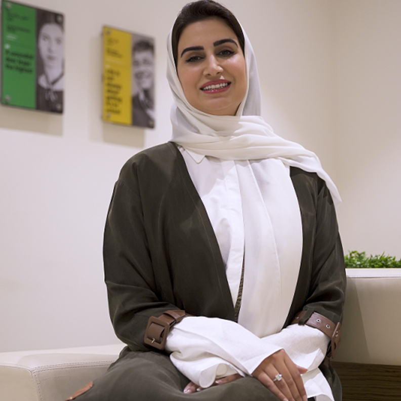  محاور المشاهير عدنان الكاتب يحاور رنا الشبل مؤسسة مركز "احتواء" الطبي والموسيقية عبير بالبيد