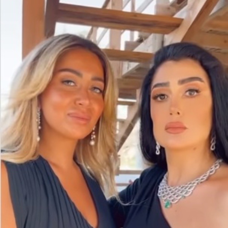 صور غادة عبد الرازق بمنافسة جمالية مع ابنتها بأحدث ظهور لهما من الأجمل