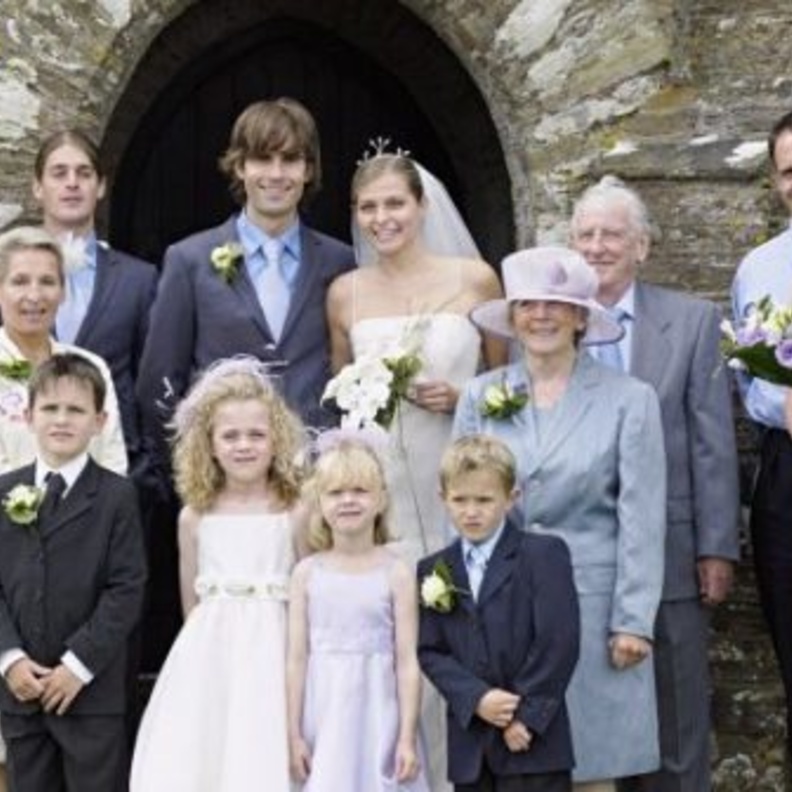 عروس ترفض دعوة شقيقتها المصابة بالتوحد لحفل زفافها