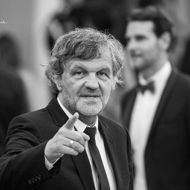 إمير كوستوريتسا