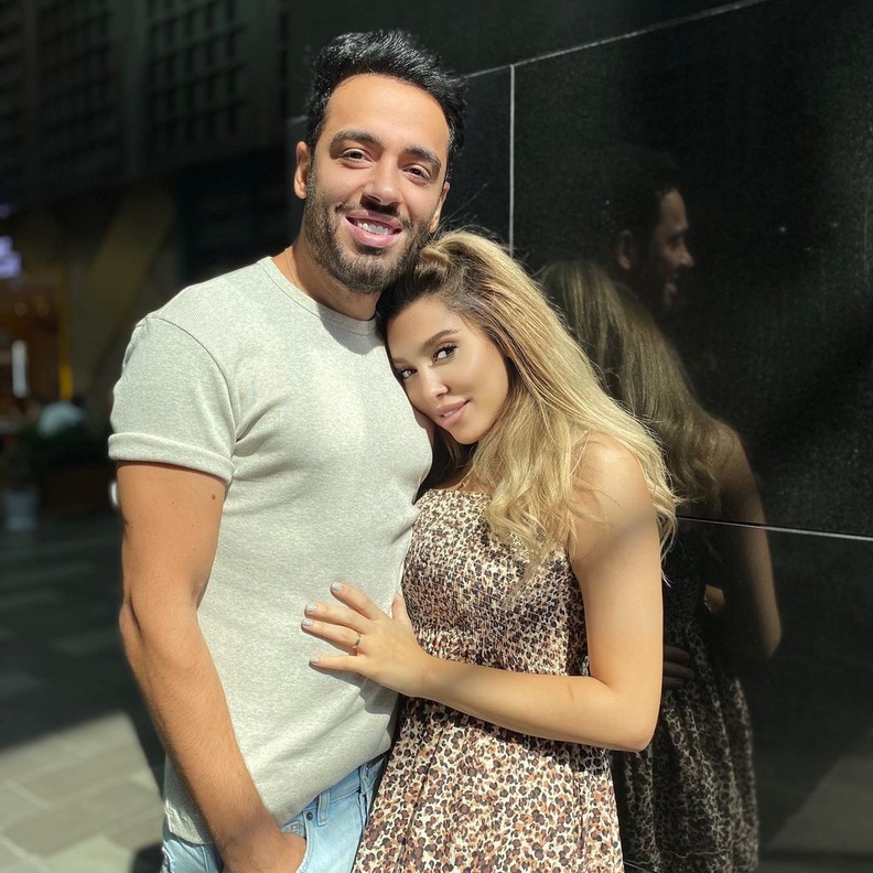 رامي جمال وزوجته