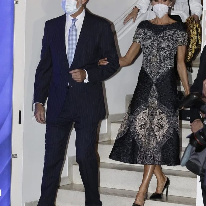 الملك فيليب والملكة ليتيزيا يقدمان النسخة السبعين من جائزة بلانيتا دي نوفيلا