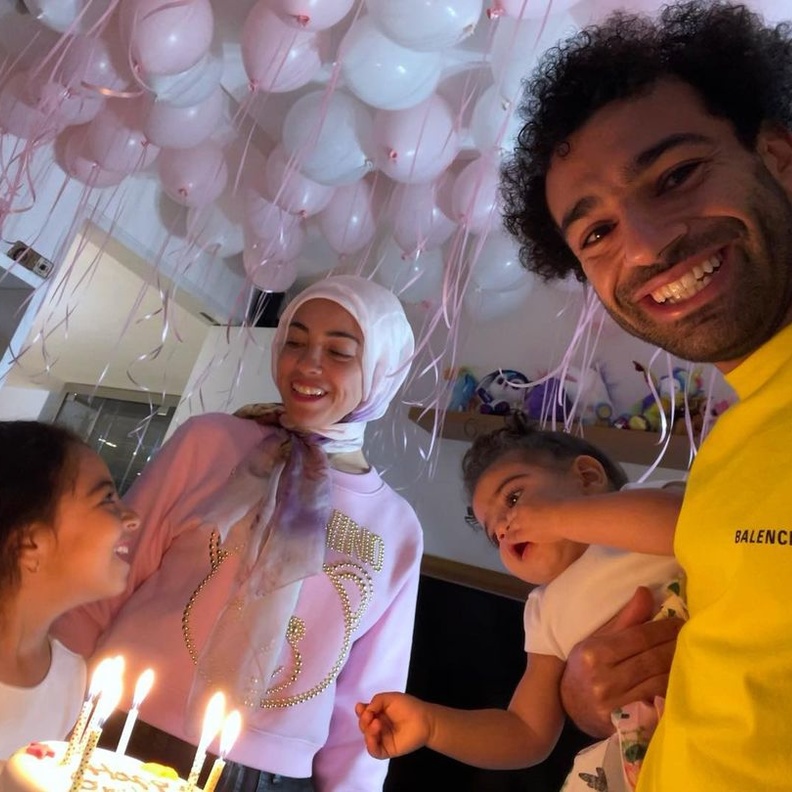 محمد صلاح واسرته