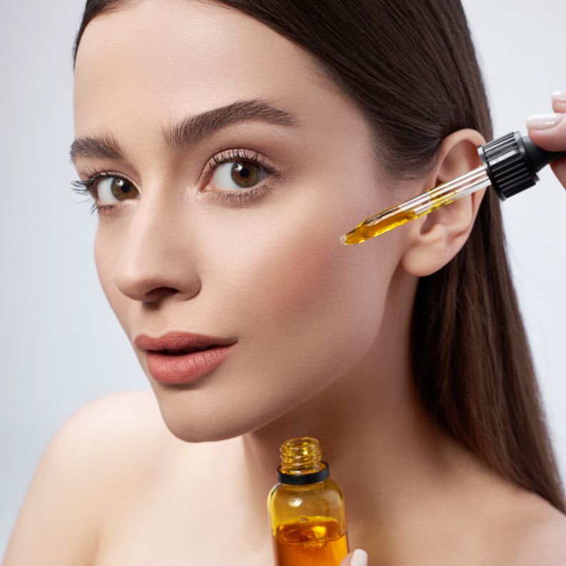 فوائد حمض الهيالورونيك لعلاج التجاعيد وترهل البشرة