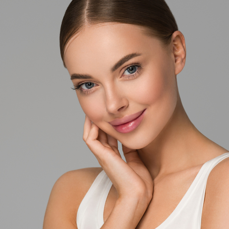 بشرتك بتغطية سلسة مع هذه المستحضرات