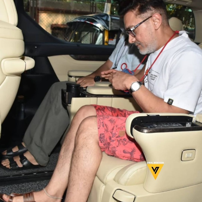 معجبي عامر خان يثنون عليه وعلى قراره "عدم إخفاء لحيته البيضاء" في أحدث ظهور له