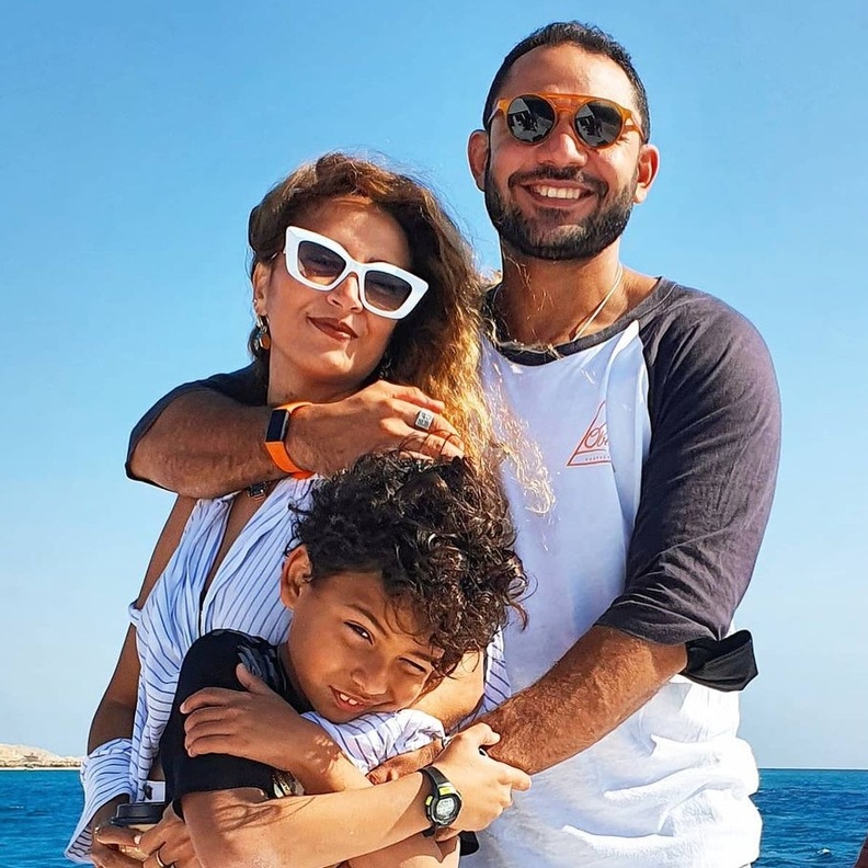 قصص نجمات تلقين دعم عائلاتهن وأصدقائهن في رحلة إنتصارهن على سرطان الثدي