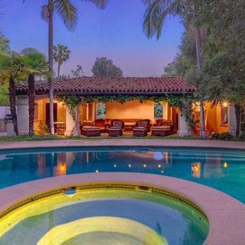  بيتر سبيرلينج كان يحاول ببيع المنزل منذ عام 2017