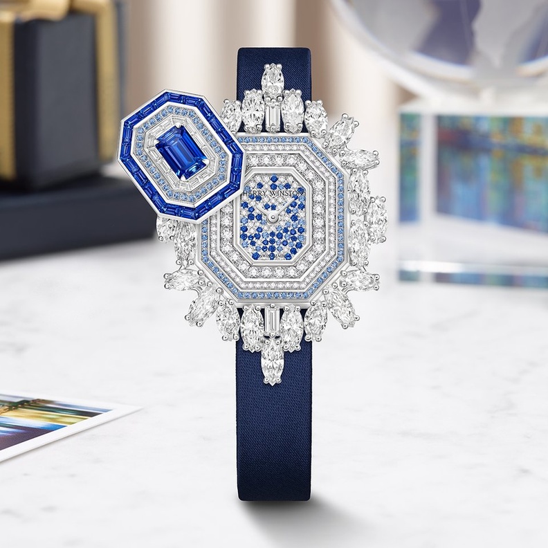 أفخم الساعات السرية لأناقة سهرات نوفمبر