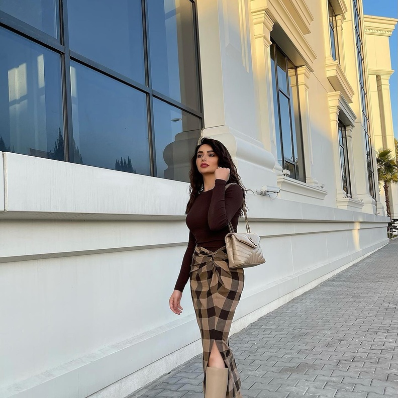 تنسيق أزياء الكارو على طريقة النجمات العربيات 