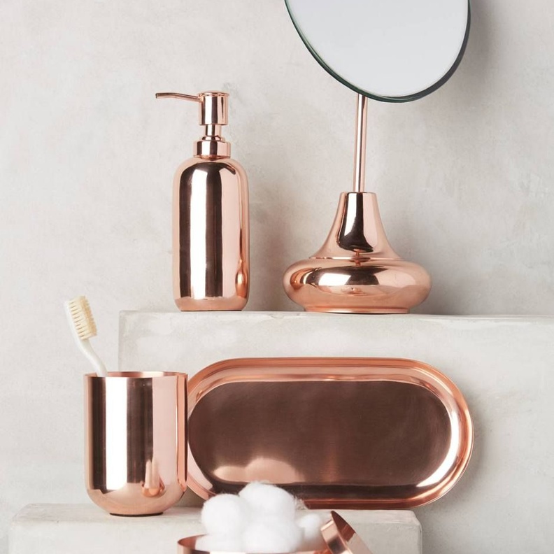 اكسسوارات نحاسية تزيين ديكور حمام بالأسلوب المودرن