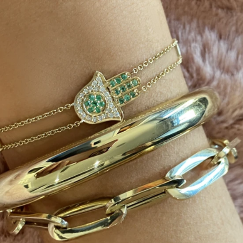 الصورة من موقع من Sig Ward jewelry