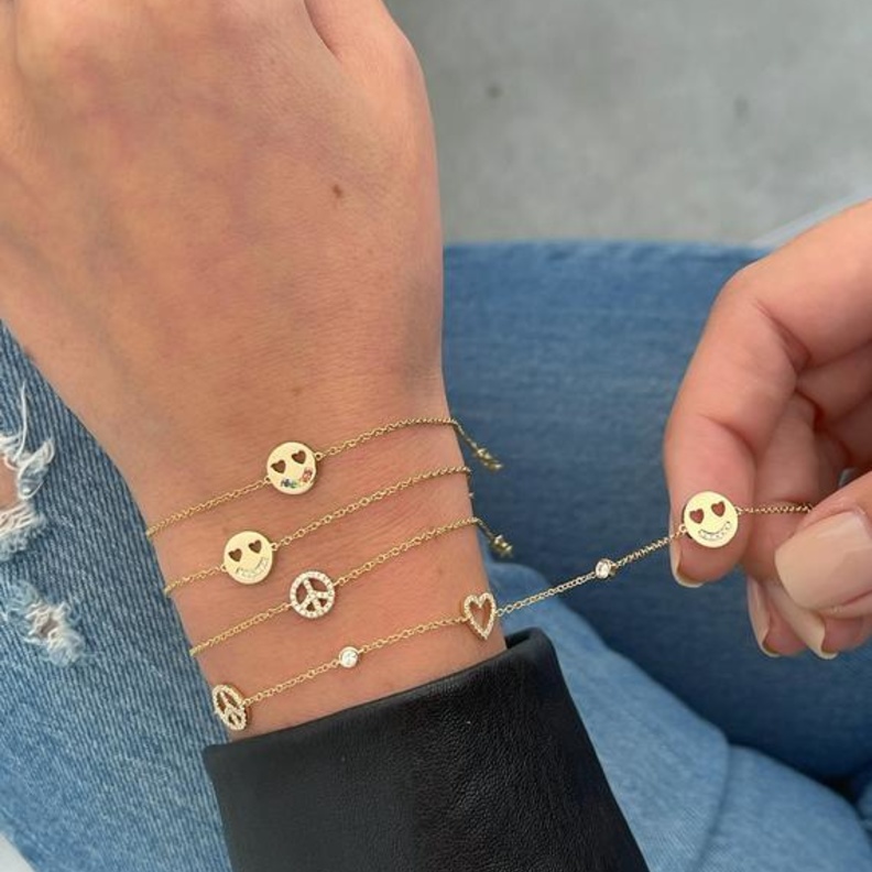 الصورة من موقع EF COLLECTION