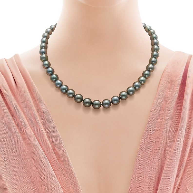 الصورة من موقع Tiffany & Co. للمجوهرات