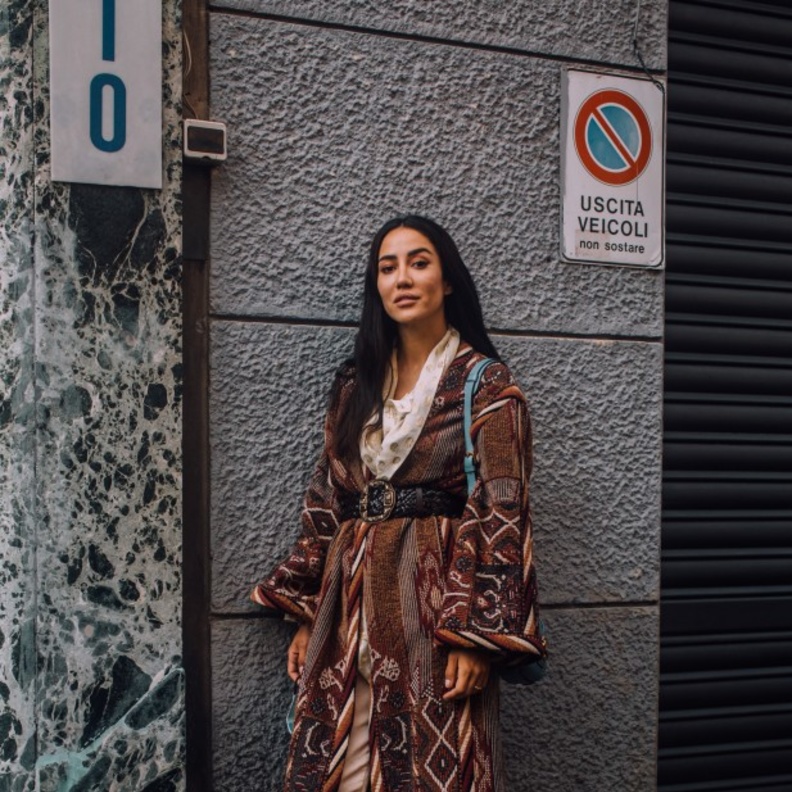 أفكار أنيقة لتنسيق الأزياء البوهيمية في اطلالات شتاء 2022