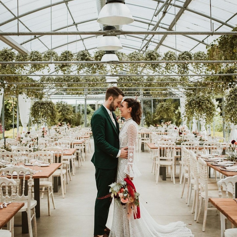 تحدث مع مخطط حفل زفافك أولا بشأن اختيار موقع إقامة حفل زفافك