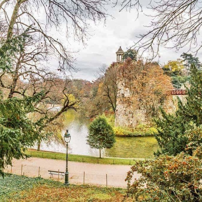 حديقة بوت شومون Parc des Buttes-Chaumont